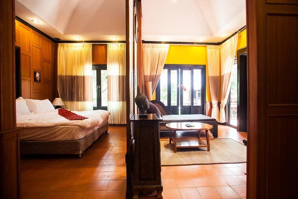 Phalaburi Resort Ban Chang  Exterior photo